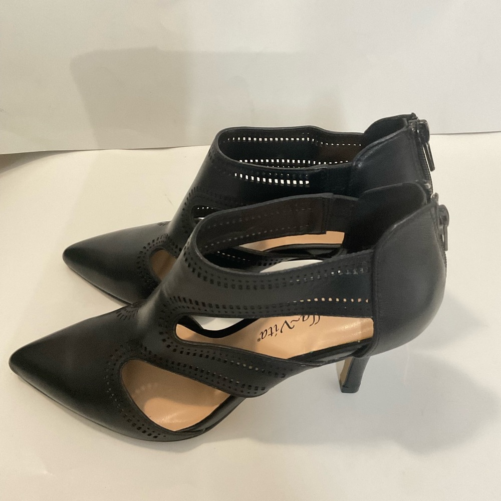 Bella Vita black leather Hope heel size 7 NWT